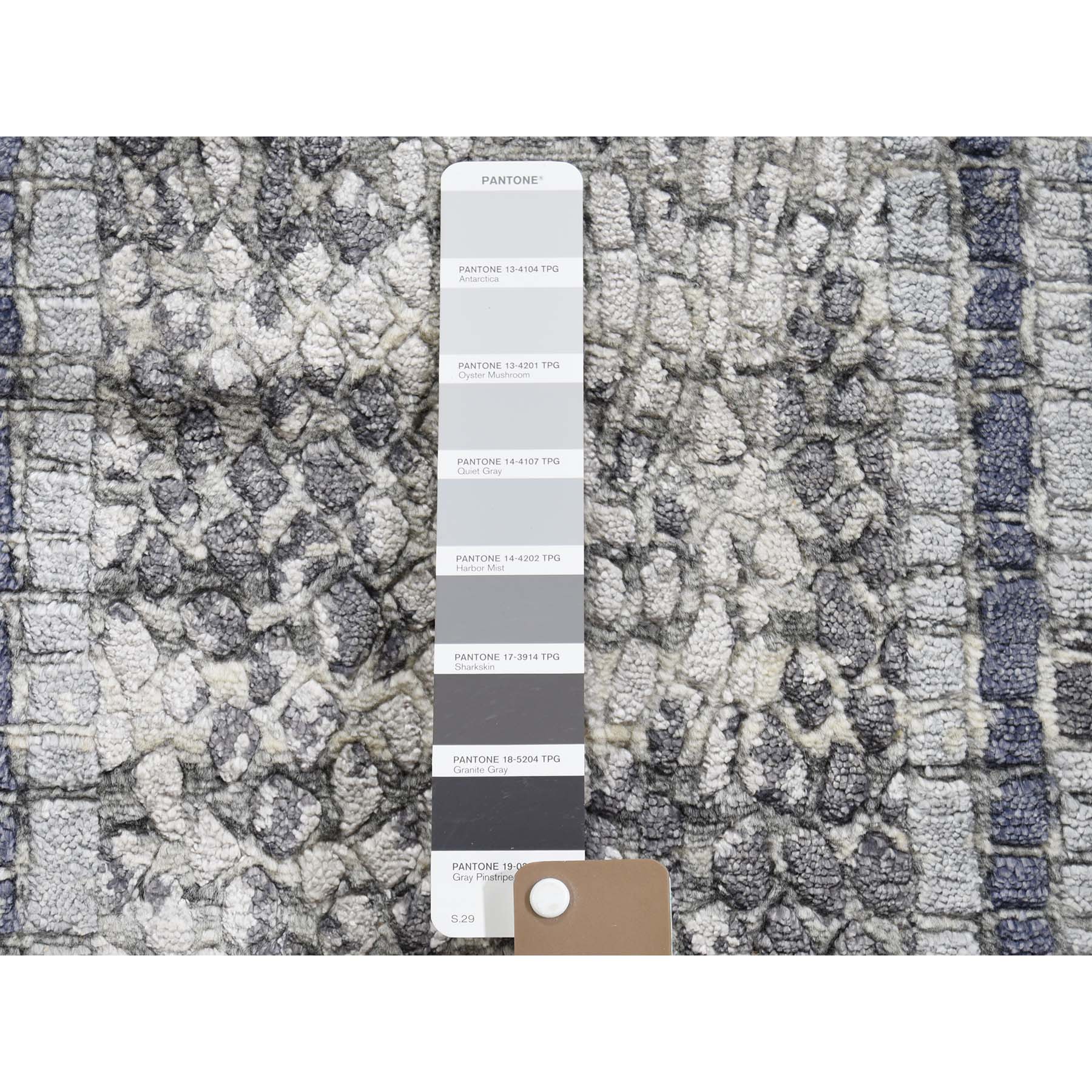 2'3"x3'2" Gray Silken Roman Mosaic Design Hand Woven Oriental Rug 