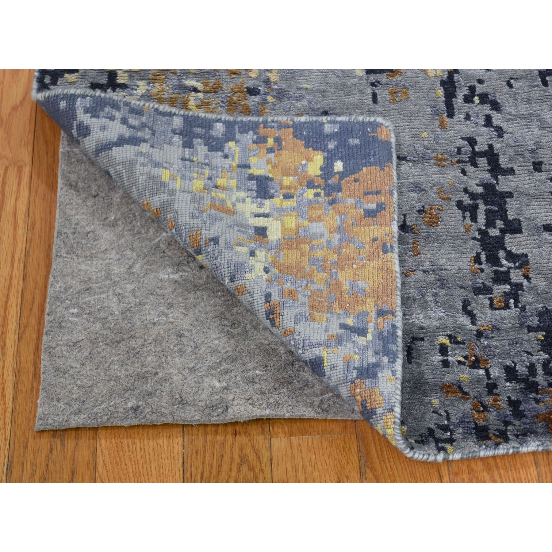 6'x9' Gray Abstract Design Wool and Silk Hi-Low Pile Hand Woven Oriental Rug 