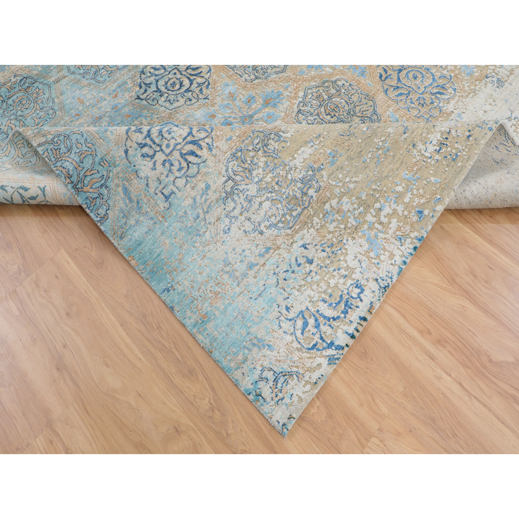 8'10"x12' Olive Gray With Touch Of Blue Snowflake Design Silk With Textured Wool Hand knotted Oriental Rug 