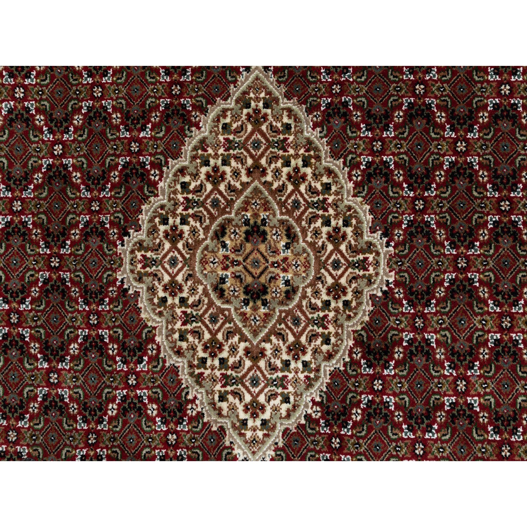 5'1"x5'1" Rich Black, Hand Woven, Tabriz Mahi with Fish Medallion Design, 250 KPSI Wool and Silk Round Oriental Rug 