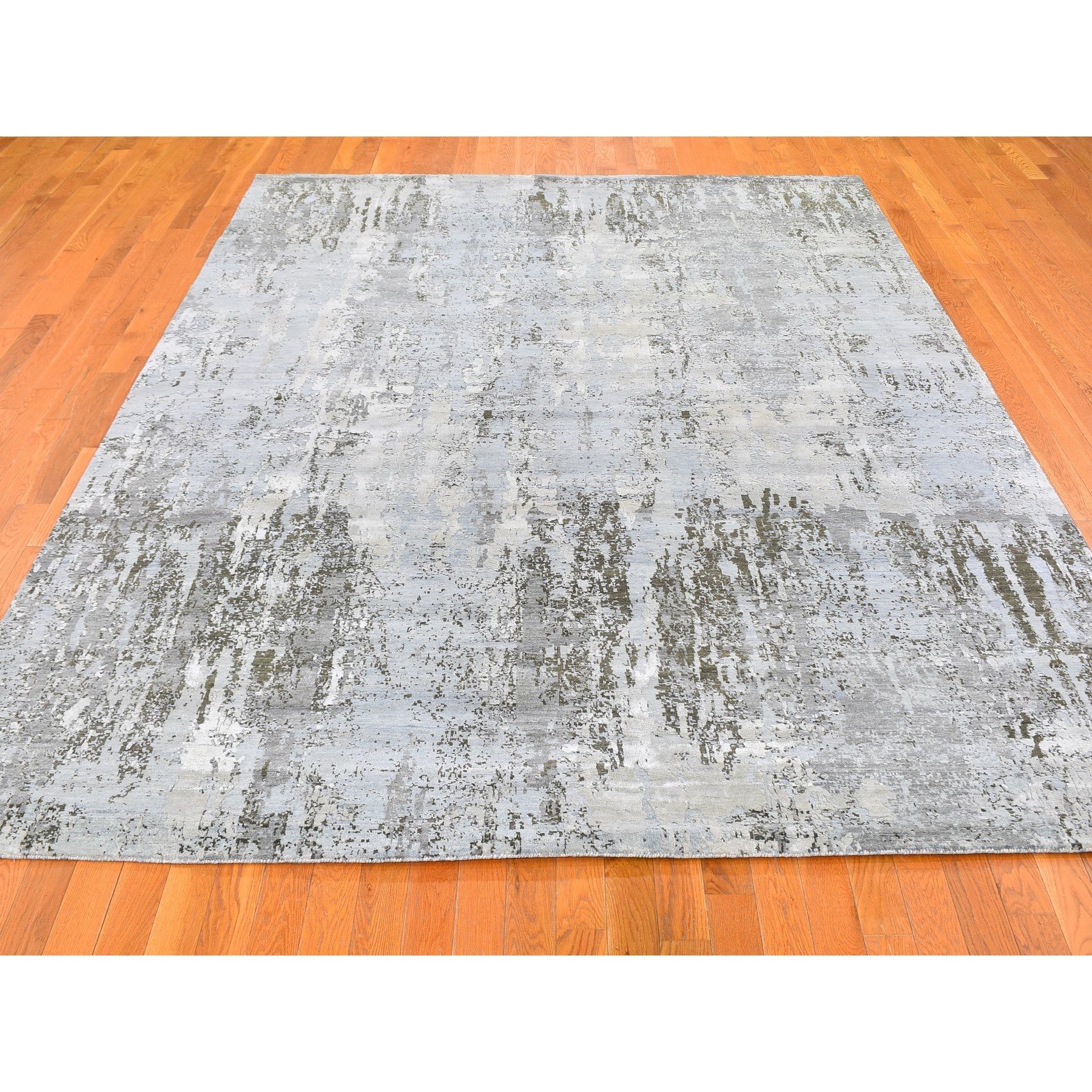 8'x10'2" Ivory Wool with Real Silk Abstract Design Denser Weave Hi-Low Pile Hand Woven Oriental Rug 