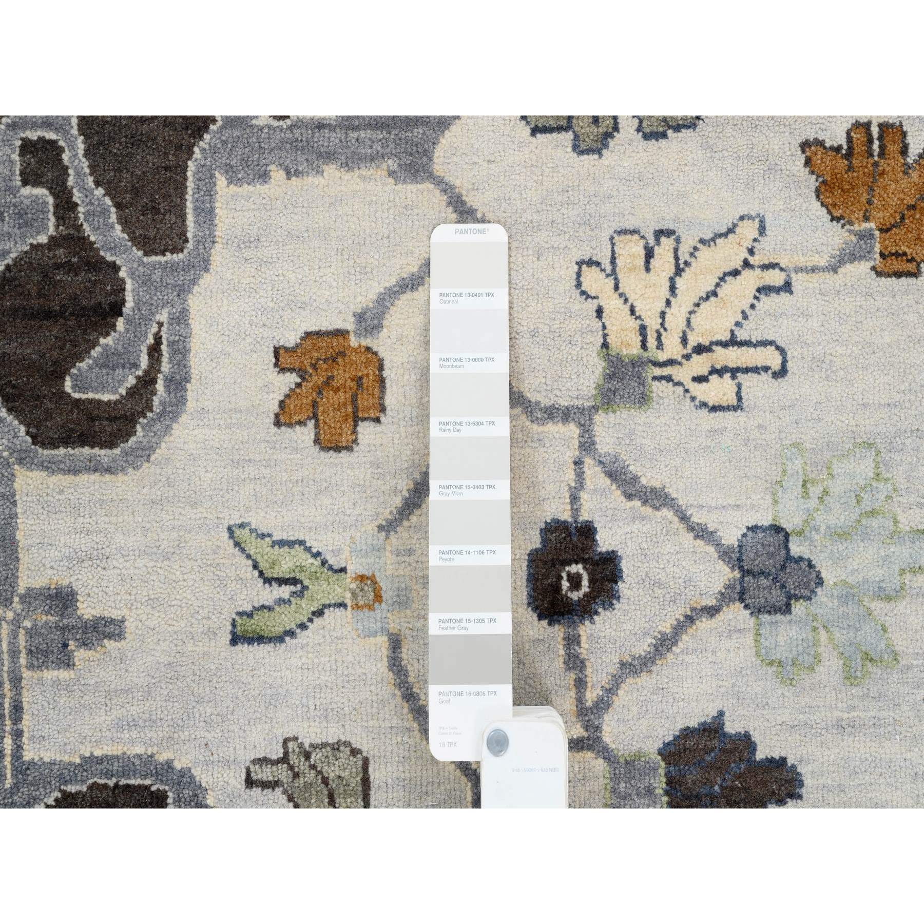 13'10"x13'10" Light Gray, Denser Weave Oushak with Floral Motifs Organic Wool Oriental, Hand Woven, Round Rug 