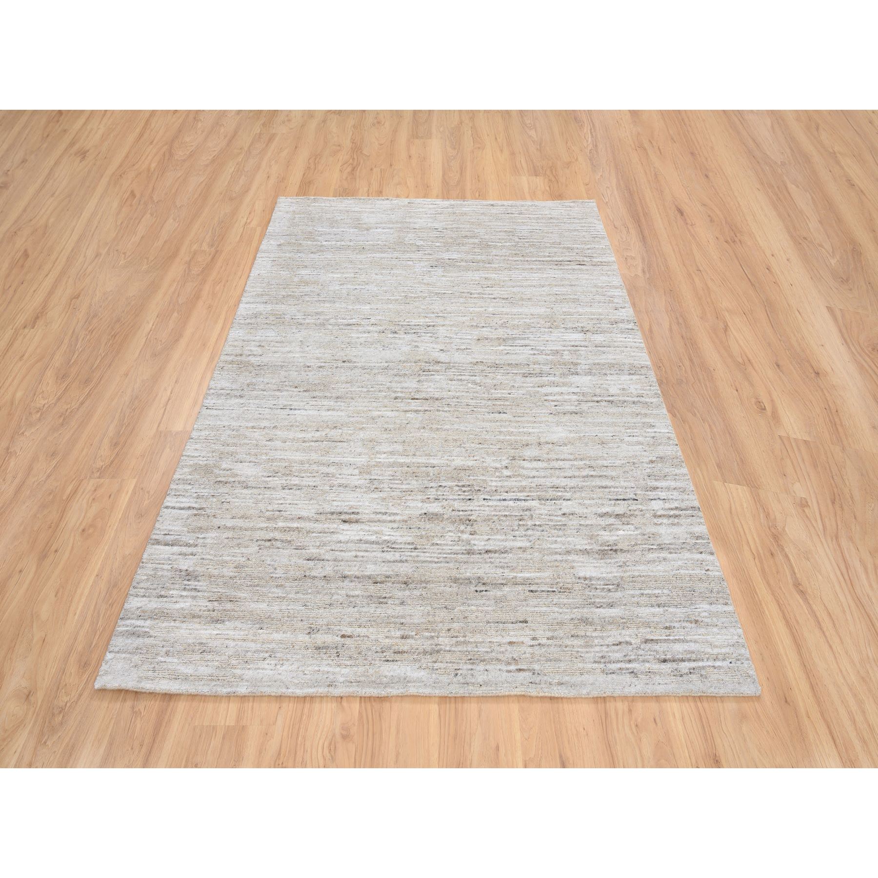 5'6"x7'9" Ivory, Hand Woven Modern Design, Cut and Loop Pile Wool and Silk, Oriental Rug 