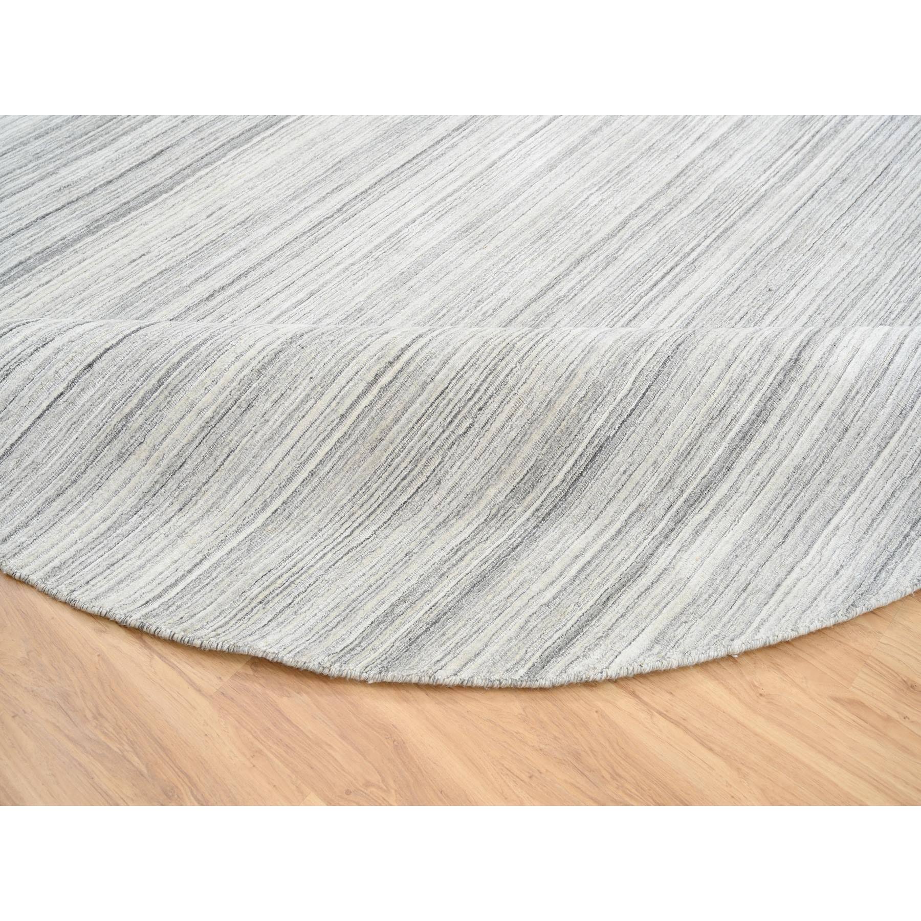 9'9"x9'9" Platinum Gray and Cream, Plain Hand Loomed Undyed Natural Wool, Modern Design Thick and Plush, Round Oriental Rug 