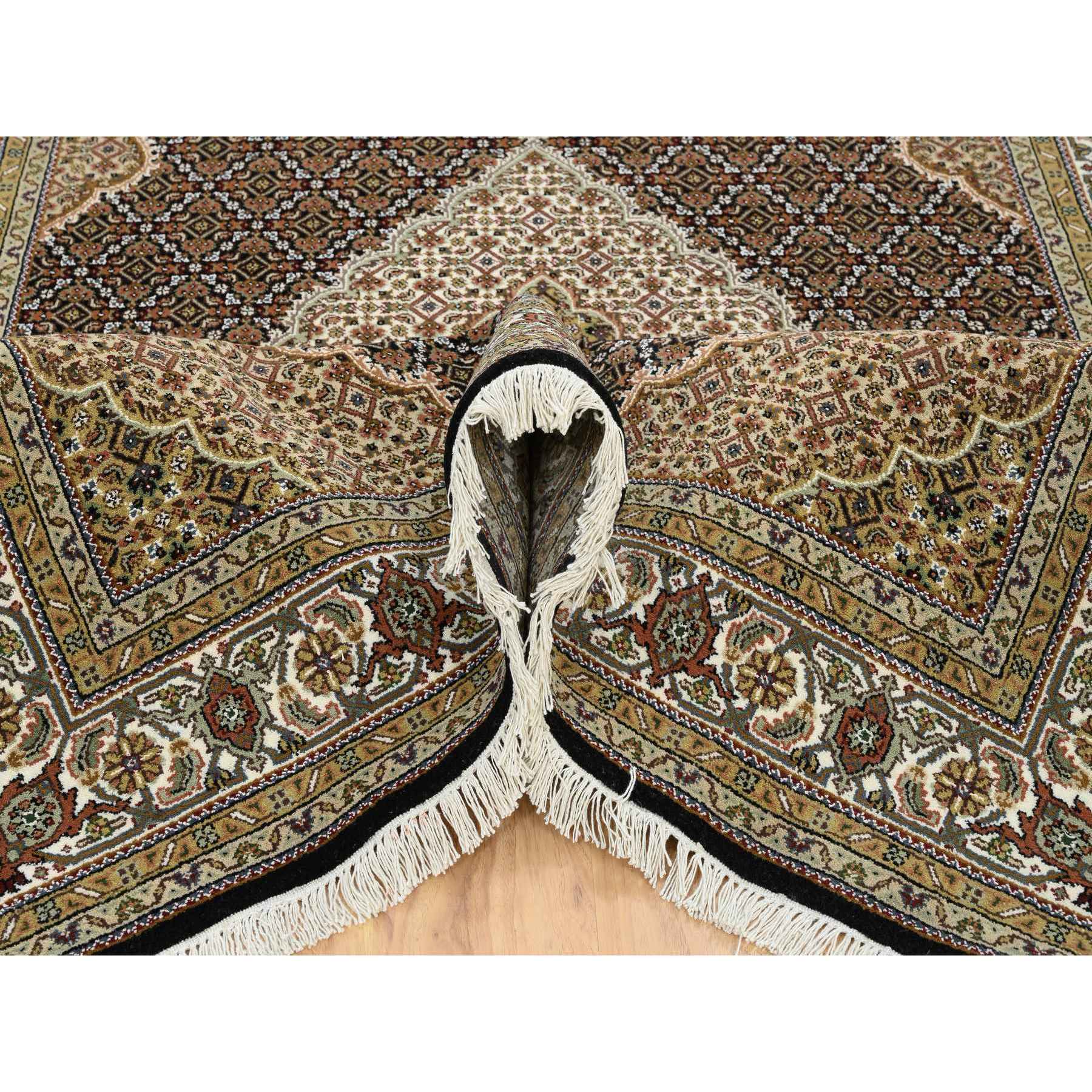 6'1"x9'3" Rich Black, Tabriz Mahi with Fish Medallion Design, 100% Wool, 175 KPSI, Hand Woven, Oriental Rug 