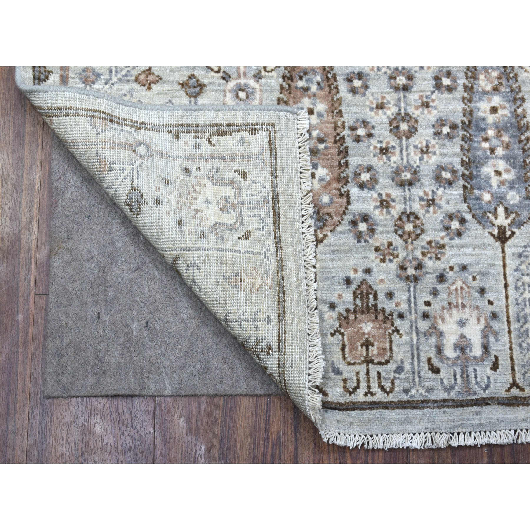 6'x6' Ivory Fine Peshawar with Folk Art Cypress and Willow Tree Design Extremely Durable Wool Hand Woven Oriental Square Rug 