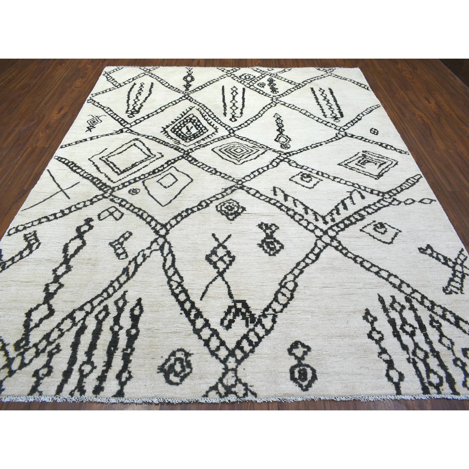 8'4"x10' Ivory, Hand Woven, Soft and Shiny Wool, Boujaad Moroccan Berber with Criss Cross Pattern, Natural Dyes, Oriental Rug 