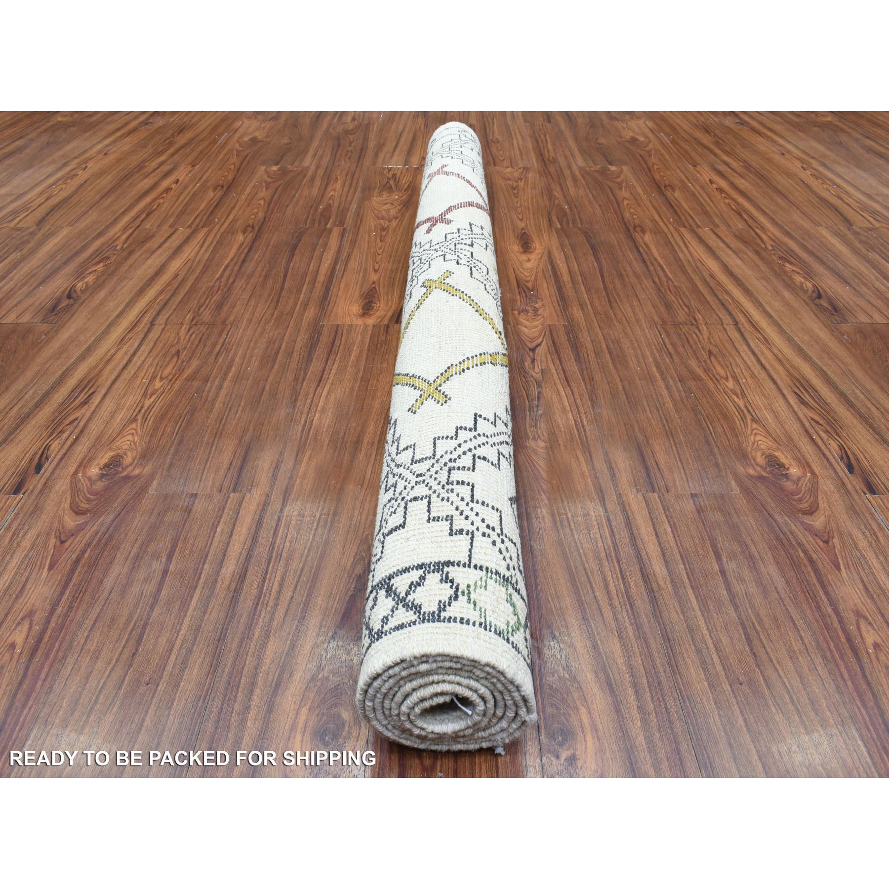 5'1"x6'6" Ivory, Soft and Velvety Wool Hand Woven, Boujaad Moroccan Berber Design with Caucasian Tribal Influence Natural Dyes, Oriental Rug 