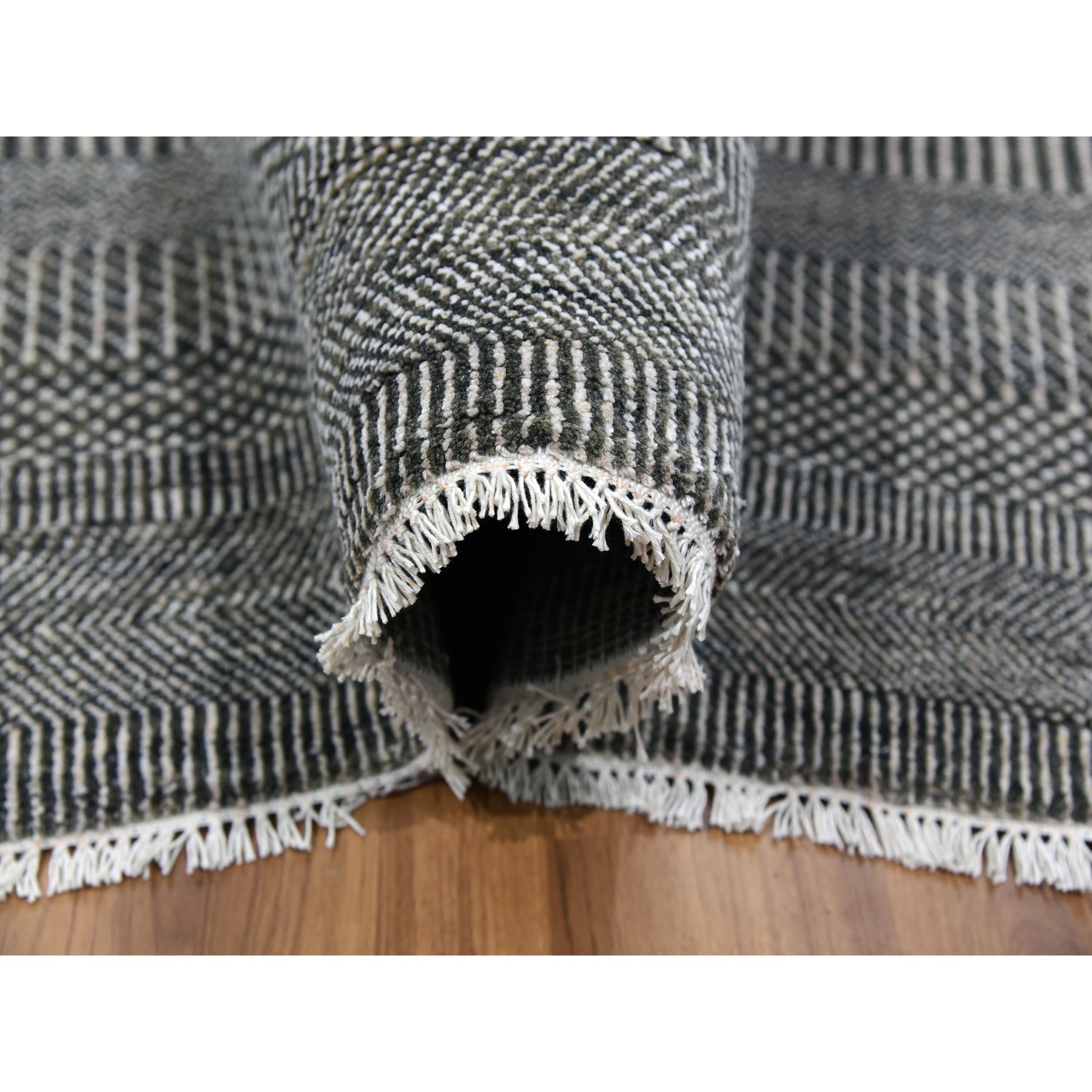 8'1"x10'3" Davy's Gray, Dyed Densely Woven Tone on Tone, Soft to the Touch Wool and Silk, Hand Woven Modern Grass Design, Oriental Rug 