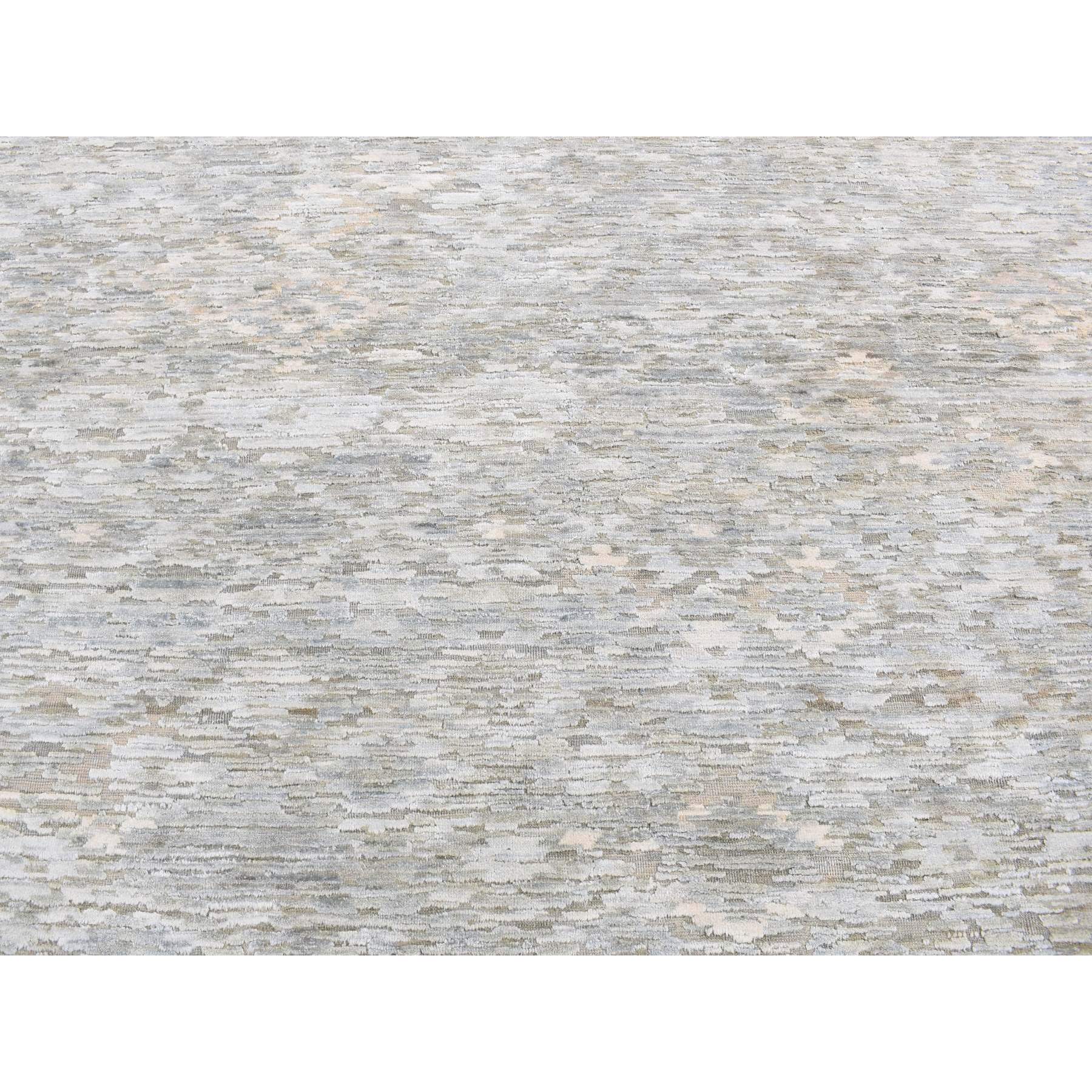 8'x10' Cloud Gray, THE PASTEL COLLECTION, Very Soft to The Touch, Silk with Textured Wool, Hand Woven, Oriental Rug 