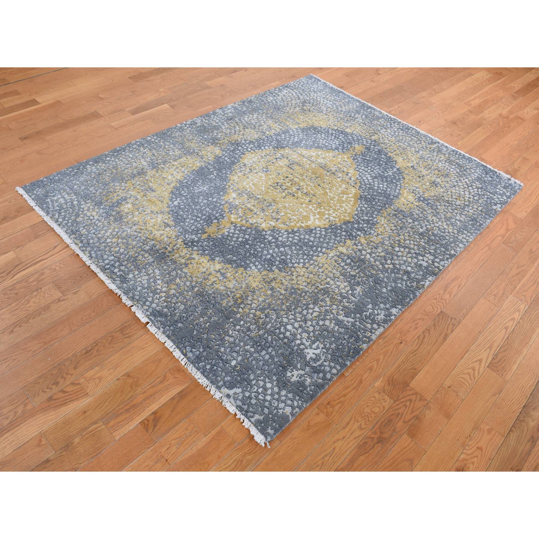 5'2"x7' Carbon Gray with Mix of Gold, Persian Medallion Design, Wool and Pure Silk, Hand Woven, Oriental Rug 