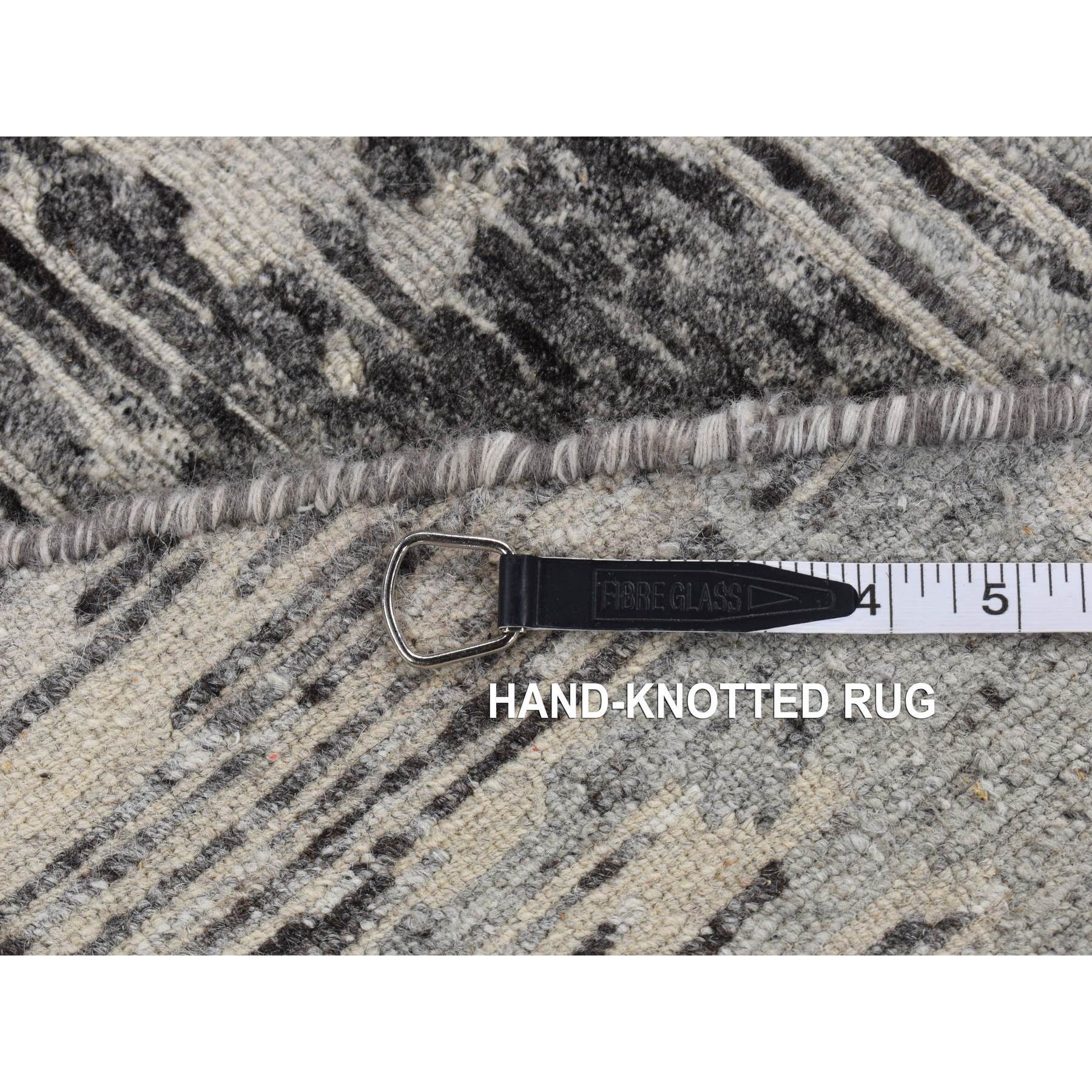 8'1"x8'1" Nickel Gray, Hand Spun Undyed Natural Wool, Modern Design, Hand Woven, Round Oriental Rug 